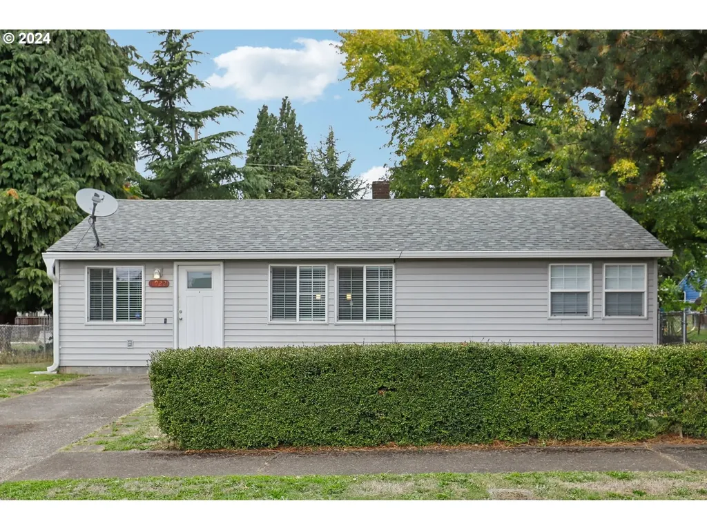 1922 W 27th Street Vancouver WA 98660