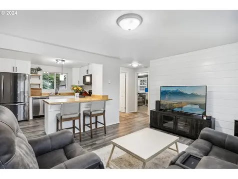 1922 W 27th Street Vancouver WA 98660