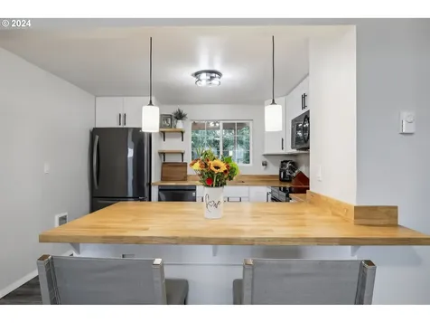 1922 W 27th Street Vancouver WA 98660