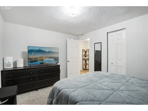 1922 W 27th Street Vancouver WA 98660