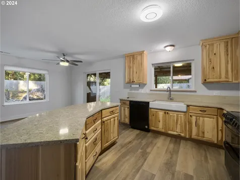 20276 E Ambrose Street Brightwood OR 97011