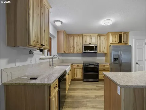 20276 E Ambrose Street Brightwood OR 97011