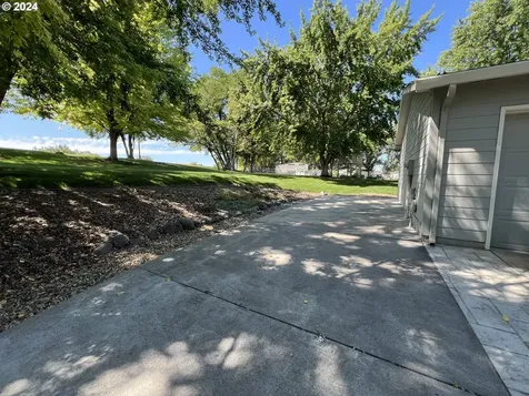 1360 E Highland Avenue Hermiston OR 97838