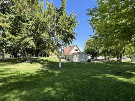 1360 E Highland Avenue Hermiston OR 97838