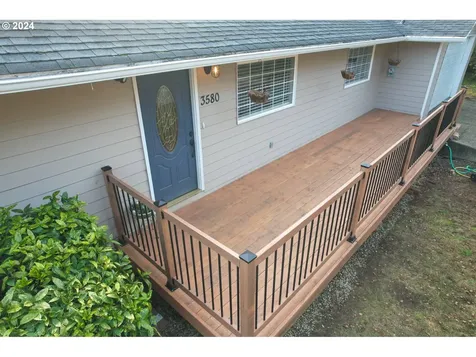 3580 Lindberg Avenue Coos Bay OR 97420