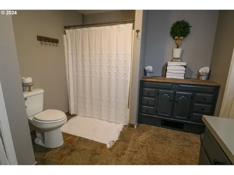 3580 Lindberg Avenue Coos Bay OR 97420