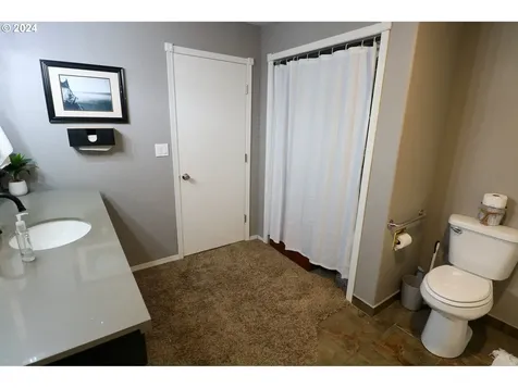 3580 Lindberg Avenue Coos Bay OR 97420