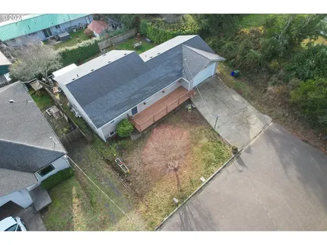 3580 Lindberg Avenue Coos Bay OR 97420