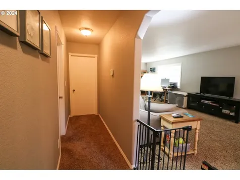 3580 Lindberg Avenue Coos Bay OR 97420