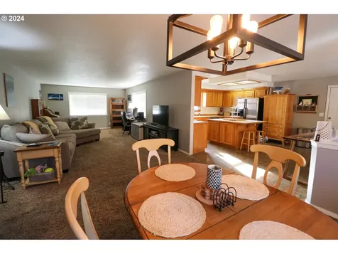 3580 Lindberg Avenue Coos Bay OR 97420