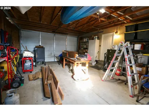 3580 Lindberg Avenue Coos Bay OR 97420