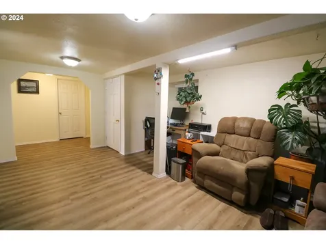 3580 Lindberg Avenue Coos Bay OR 97420