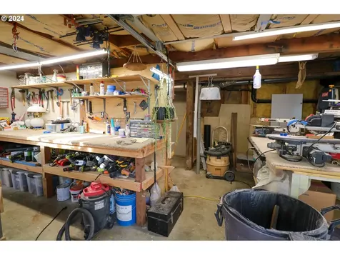 3580 Lindberg Avenue Coos Bay OR 97420