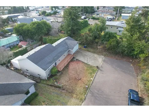 3580 Lindberg Avenue Coos Bay OR 97420