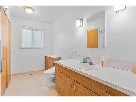 846 NE 72nd Avenue Portland OR 97213