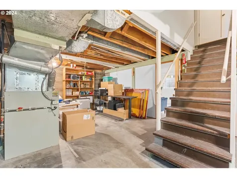 846 NE 72nd Avenue Portland OR 97213