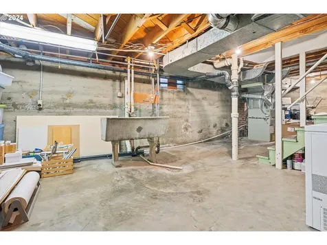 846 NE 72nd Avenue Portland OR 97213