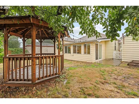 846 NE 72nd Avenue Portland OR 97213