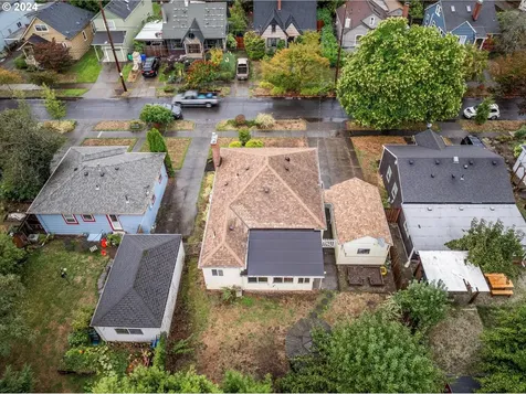 846 NE 72nd Avenue Portland OR 97213