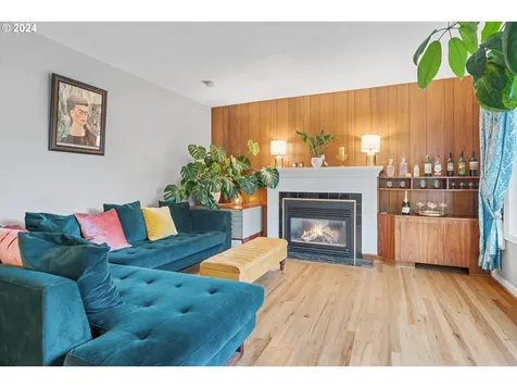 846 NE 72nd Avenue Portland OR 97213
