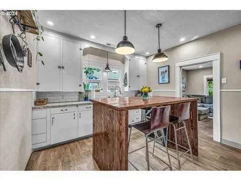 4809 Nw Washington Street Vancouver WA 98663