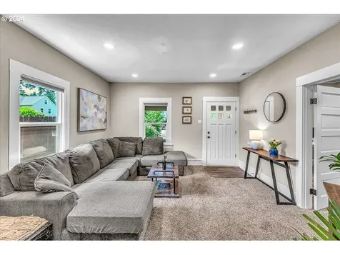 4809 Nw Washington Street Vancouver WA 98663