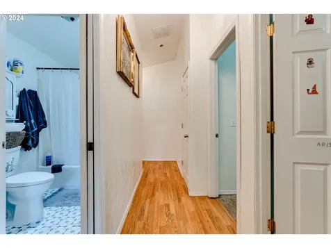 76990 London Road Cottage Grove OR 97424