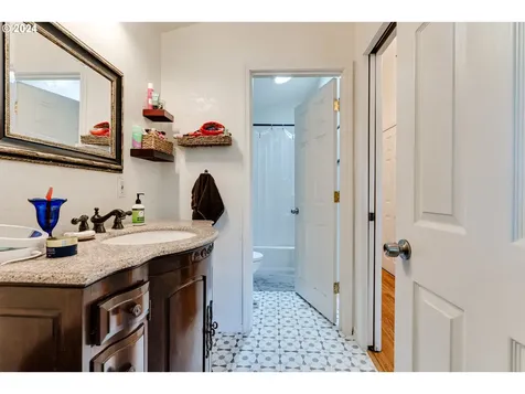 76990 London Road Cottage Grove OR 97424