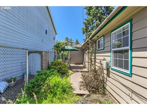 7320 Se Holgate Boulevard Portland OR 97206