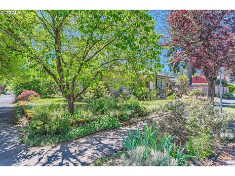 7320 Se Holgate Boulevard Portland OR 97206