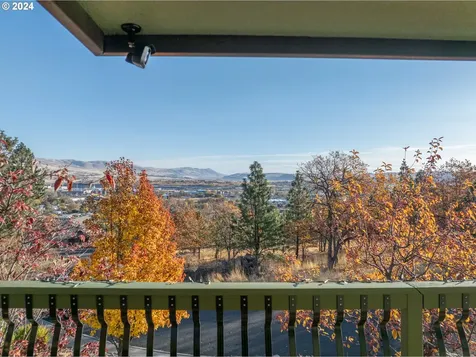 1329 Sterling Drive The Dalles OR 97058
