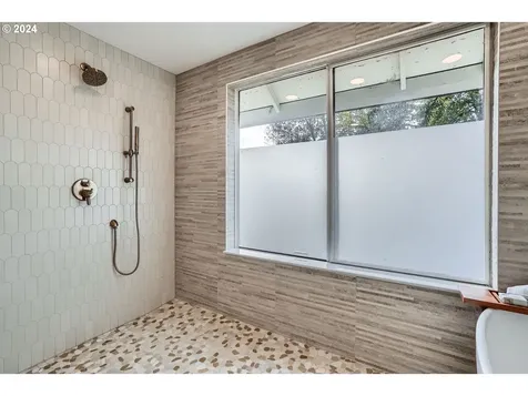 16804 SE Evergreen Highway Vancouver WA 98683