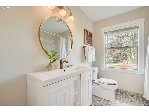16804 SE Evergreen Highway Vancouver WA 98683
