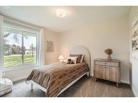 16804 SE Evergreen Highway Vancouver WA 98683