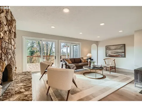 16804 SE Evergreen Highway Vancouver WA 98683