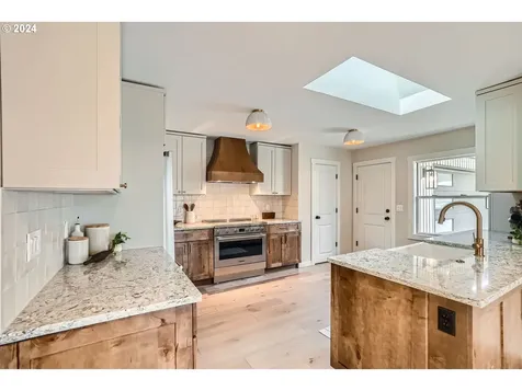 16804 SE Evergreen Highway Vancouver WA 98683