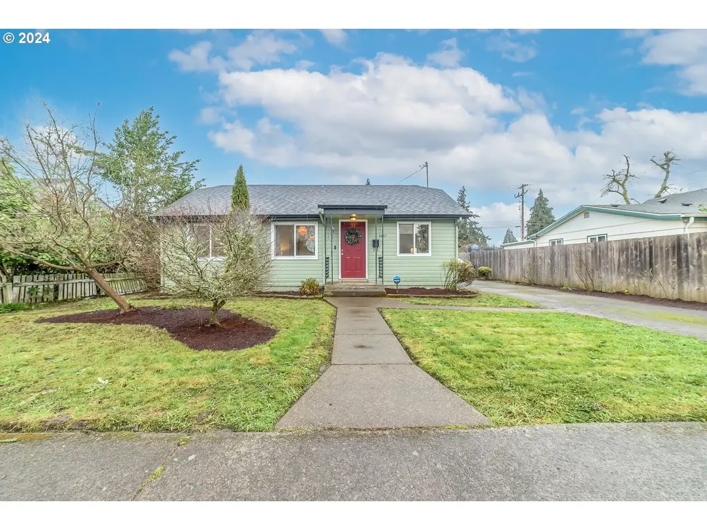 1437 E Street Springfield OR 97477