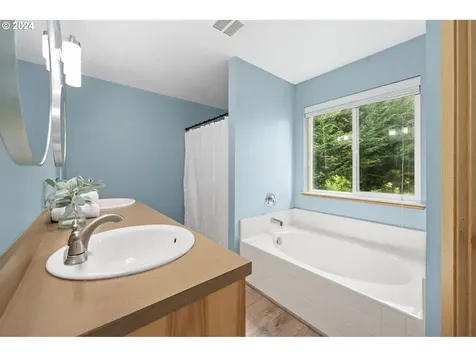 91196 Walluski Ranch Road Astoria OR 97103