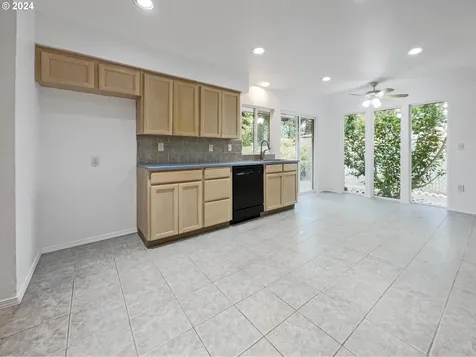 1215 Ne 108th Avenue Vancouver WA 98664