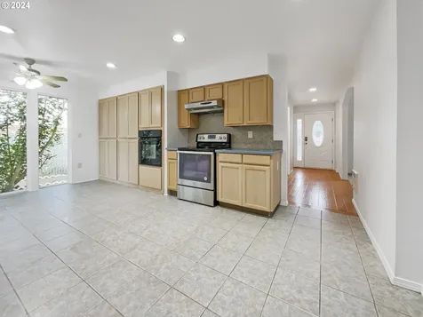 1215 Ne 108th Avenue Vancouver WA 98664