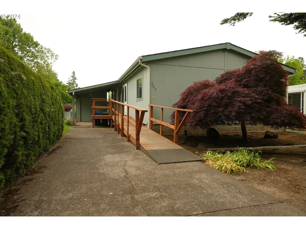 989 Woodland Avenue Woodburn OR 97071