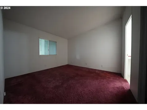 989 Woodland Avenue Woodburn OR 97071