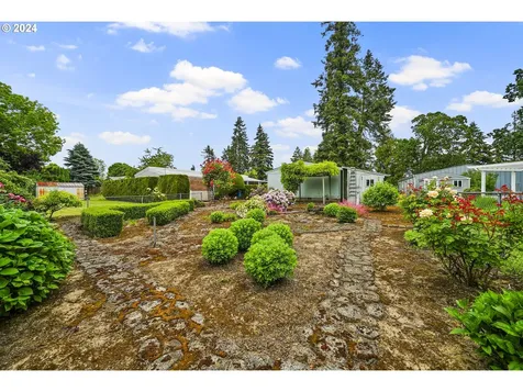 989 Woodland Avenue Woodburn OR 97071