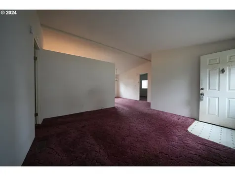 989 Woodland Avenue Woodburn OR 97071