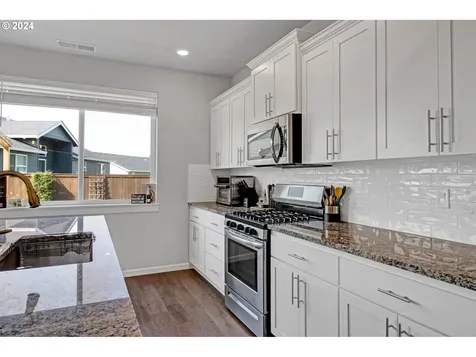 2518 W 14th Place Junction City OR 97448
