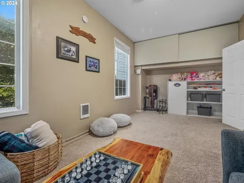 10252 SW Picks Court Portland OR 97224
