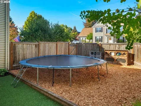 10252 SW Picks Court Portland OR 97224