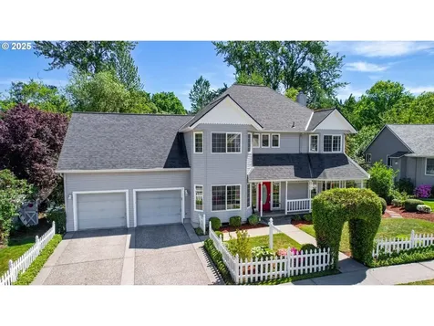 2812 SW Mawrcrest Avenue Gresham OR 97080