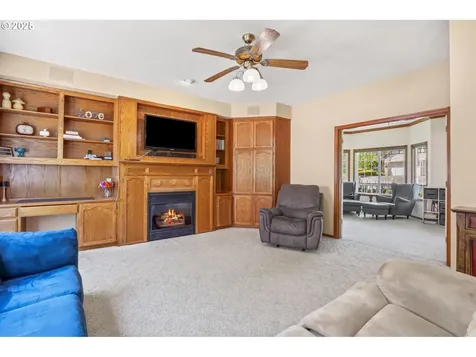2812 SW Mawrcrest Avenue Gresham OR 97080