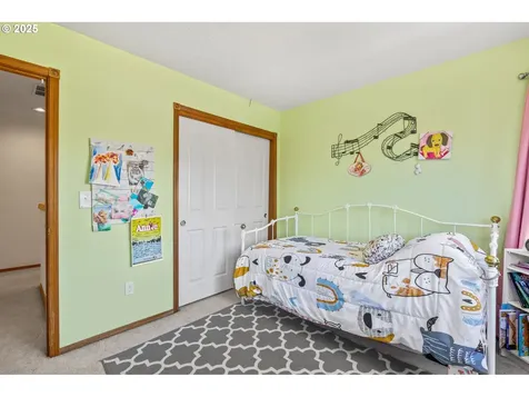 2812 SW Mawrcrest Avenue Gresham OR 97080
